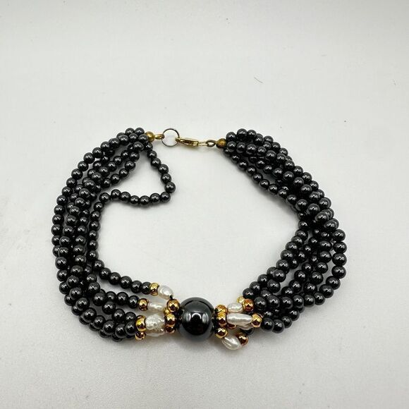 Revived Hematite and rice pearl with gold tone accent beads, 925 clasp bracelet! - Picture 7 of 8